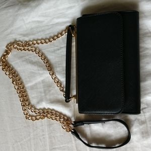 Call it Spring crossbody